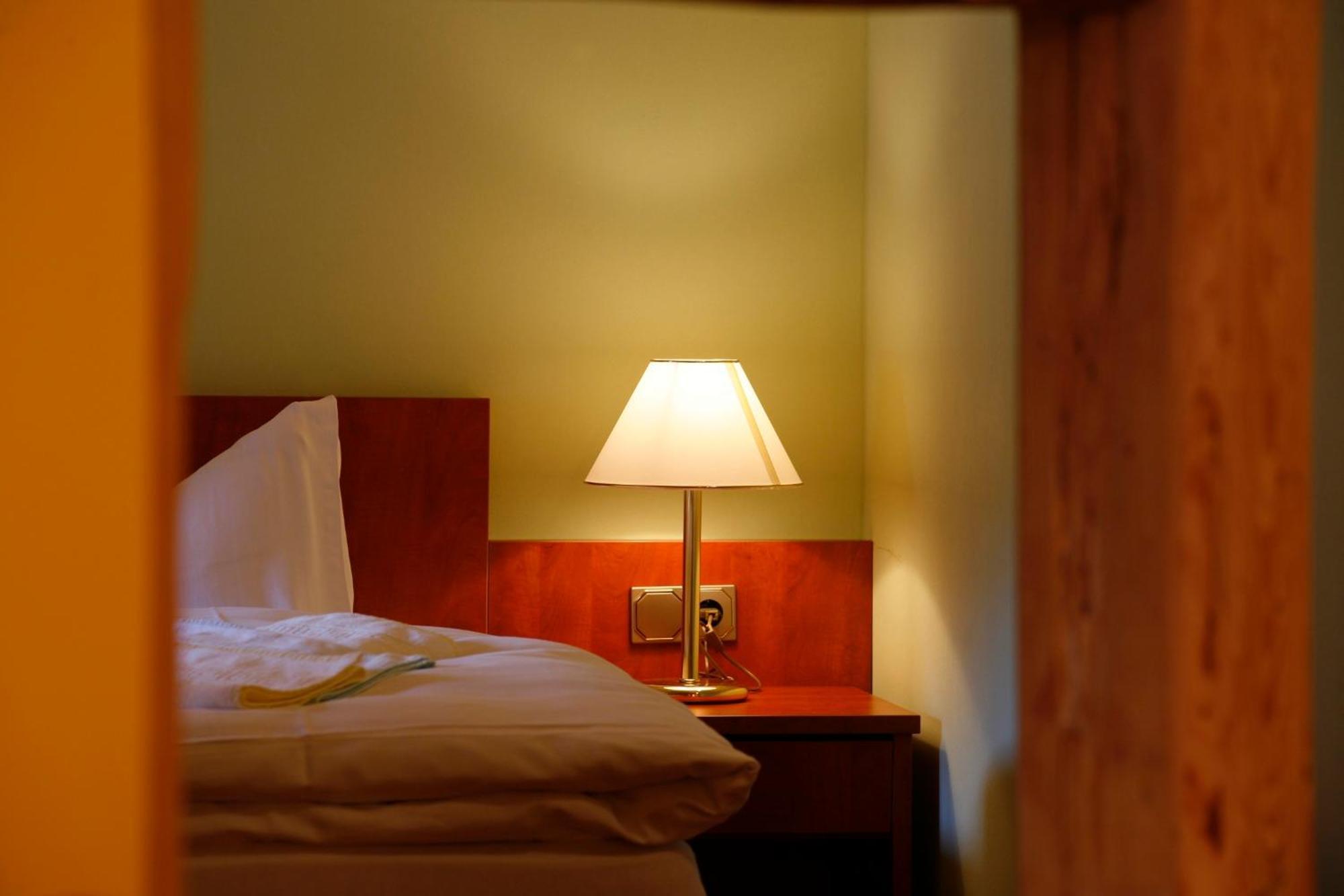 Hotel Zum Kanzler Stolberg  ภายนอก รูปภาพ